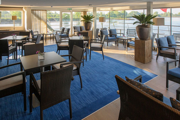 Club Lounge